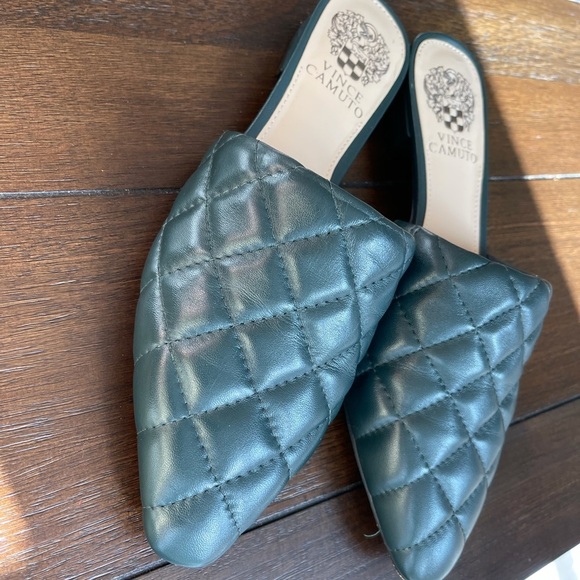 Vince Camuto flat mules - Picture 3 of 13